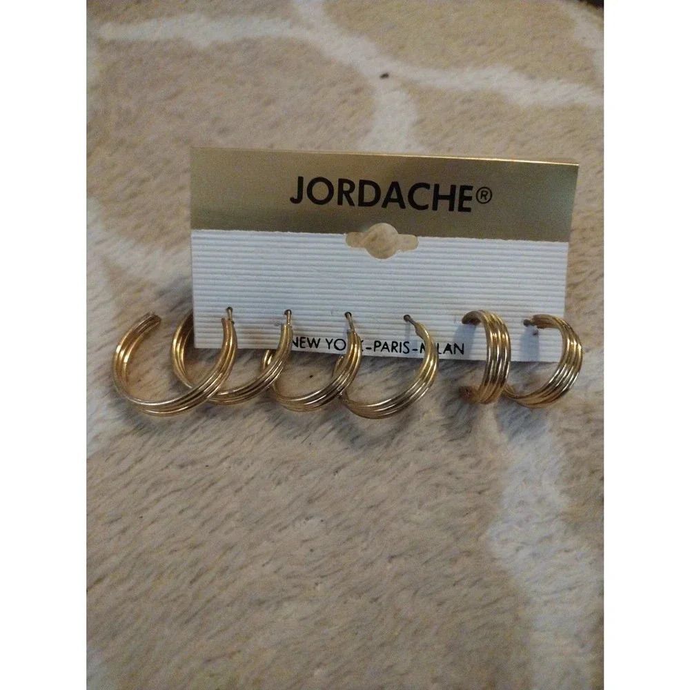 Fashion earrings
